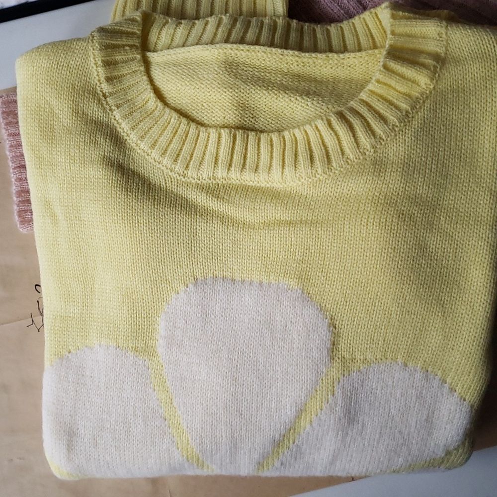 SHEIN Sunflower Sweater - Picture 3 of 10